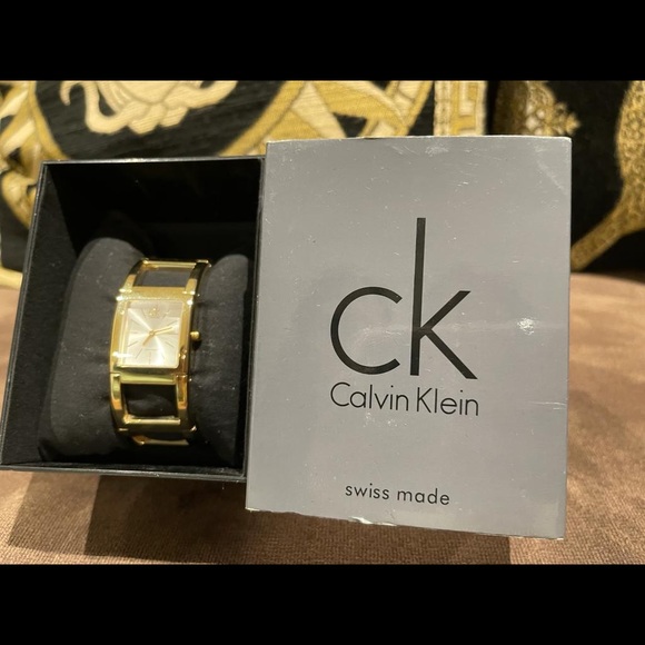 New luxury watch - Picture 3 of 3